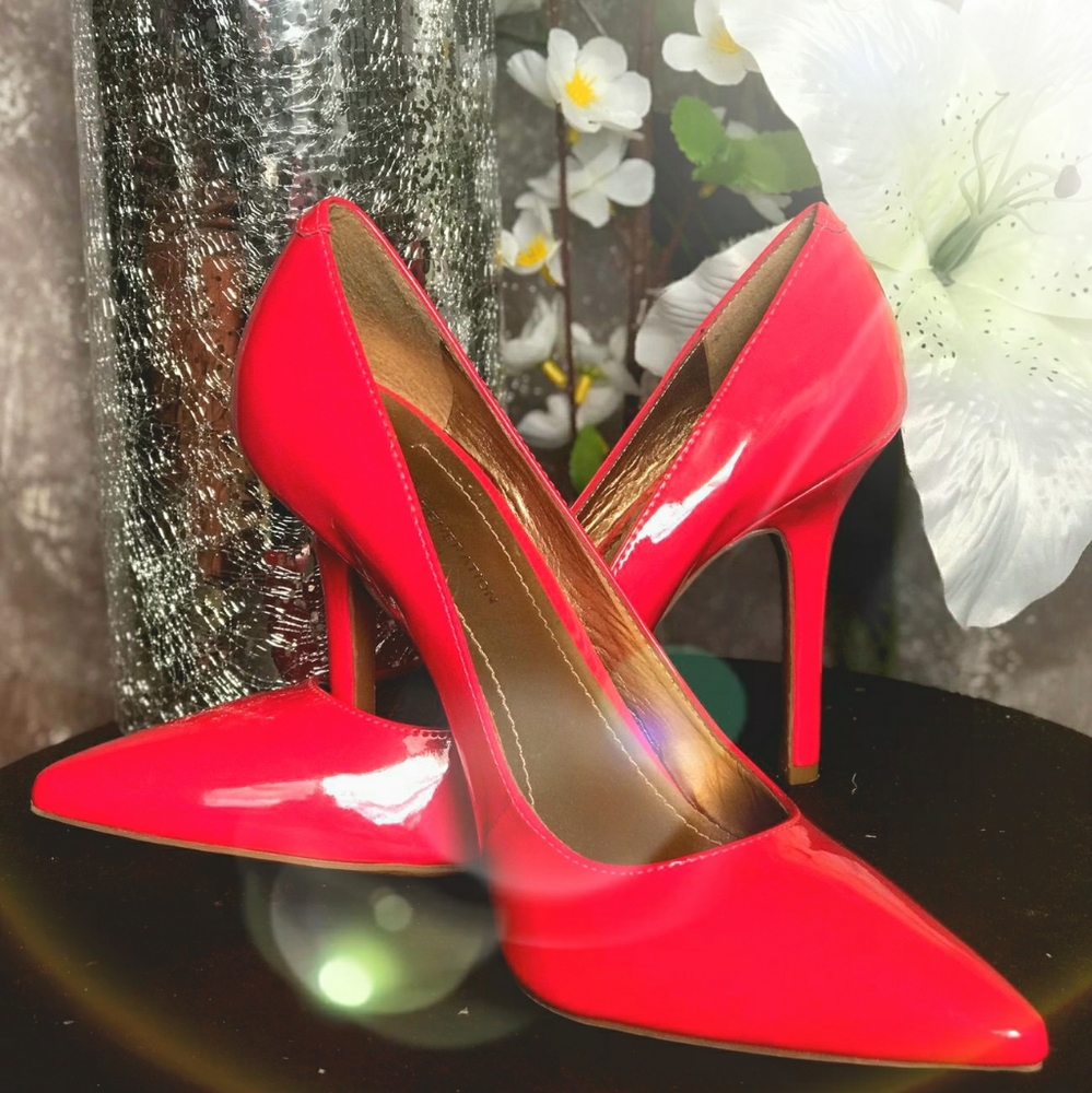 Shoes - Picture 2 of 3